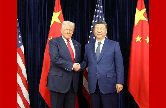 习近平同美国总统特朗普在釜山举行会晤